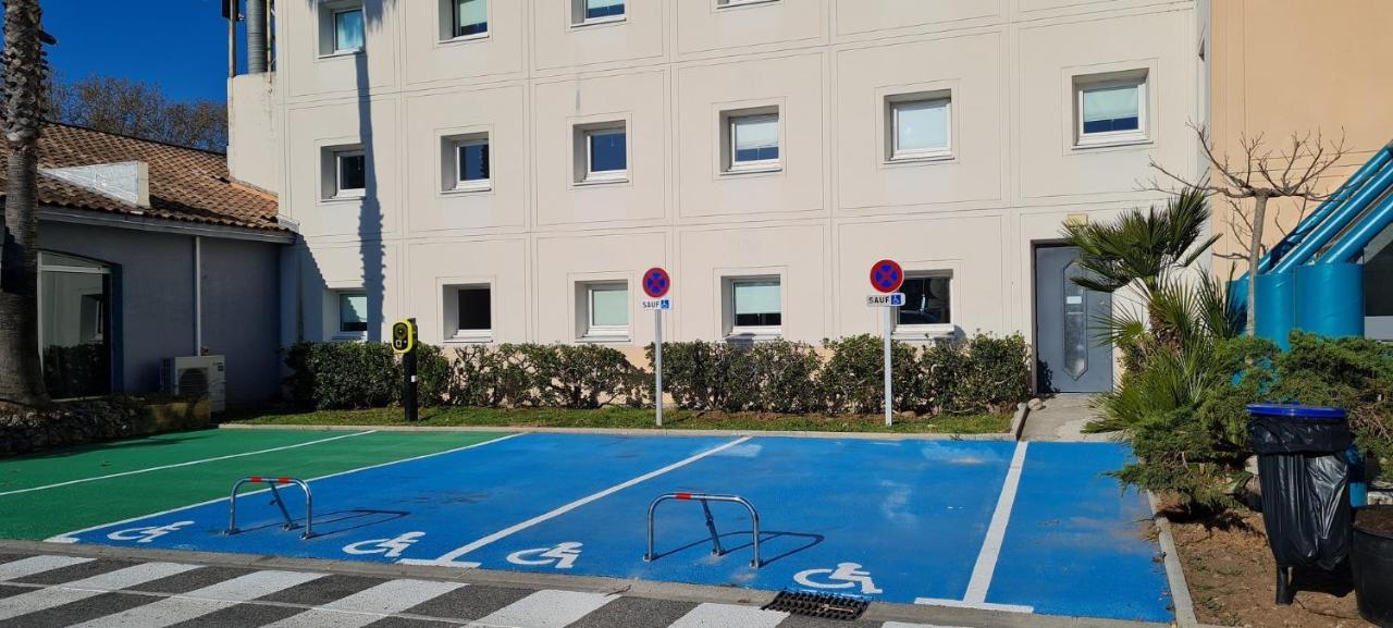 Hotelf1 Frejus Roquebrune Sur Argens Exterior photo
